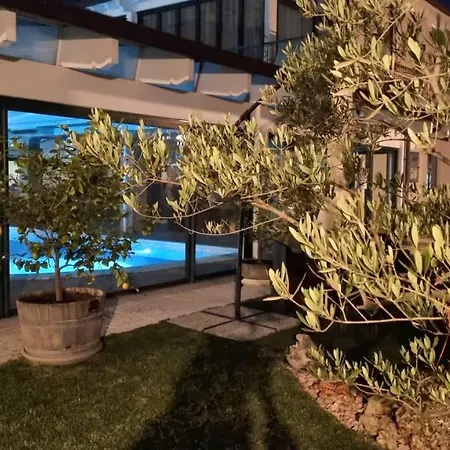 Comfort - Appartment - Pool 卡斯特努沃德加尔达