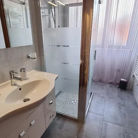 Comfort - Appartment - Pool 公寓 *