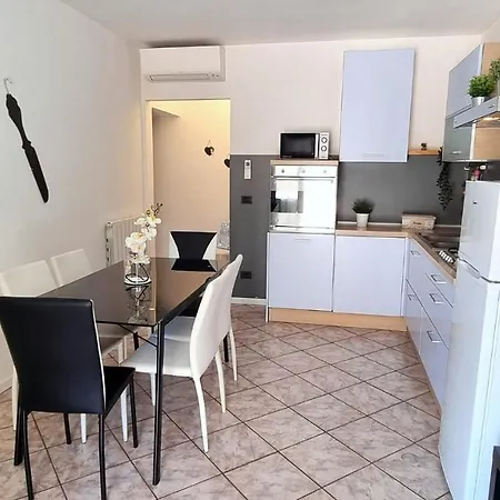 Comfort - Appartment - Pool 公寓 卡斯特努沃德加尔达