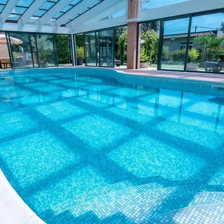 公寓 Comfort - Appartment - Pool 卡斯特努沃德加尔达