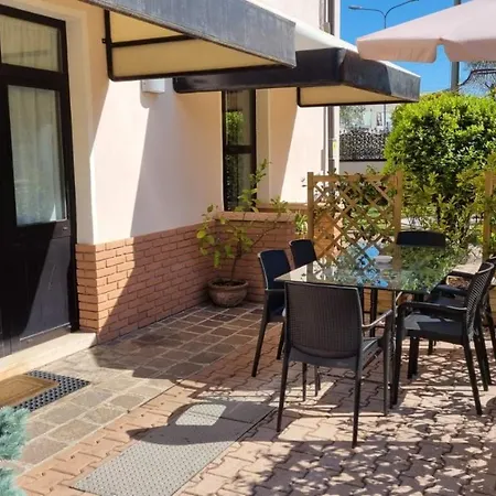公寓 Comfort - Appartment - Pool 卡斯特努沃德加尔达